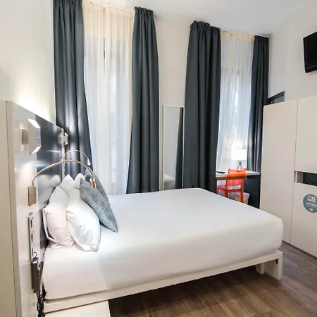 페티트 팔라스 카나레야스 2* 세비야